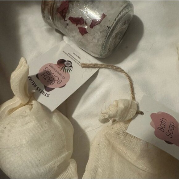 Natural Relaxation Spa Gift Box Set Lavender Oil Bath Bombs Cozy Self Care - Picture 6 of 16